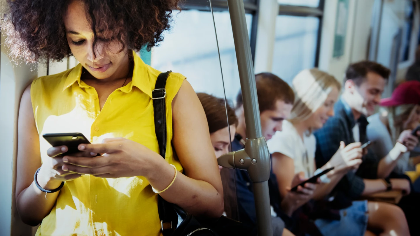 The Impact of Smartphones on Human Life: A Comparison with Old Mobile Phones